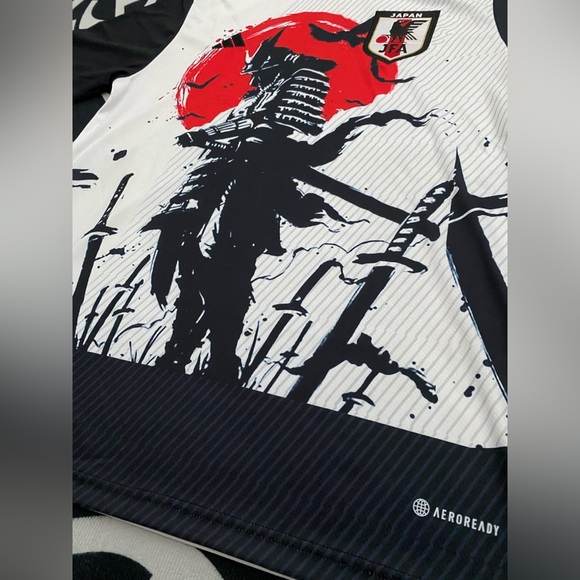 Adidas Special Edition Anime Japan Shogun
Samurai Sword Soccer Jersey Kit - Picture 3 of 5